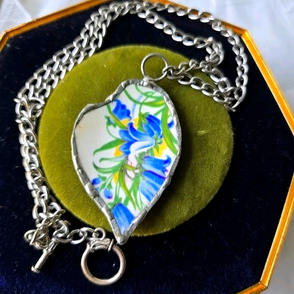 Vintage Silver Tone Ceramic Chip Pendant Chain Necklace 24"L Toggle Clasp